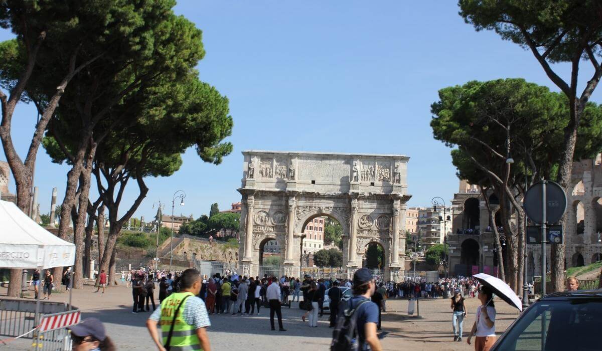 Attractions near Arch of Constantine