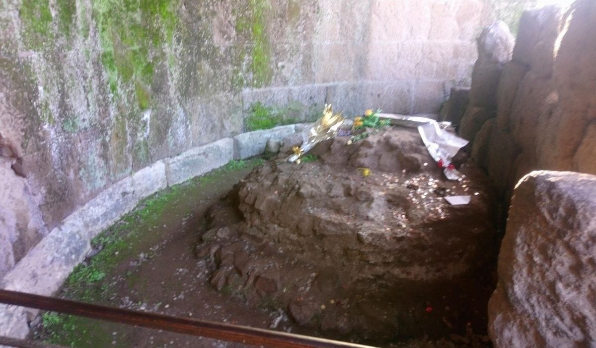 Julius Caesar grave in Rome